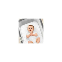 Chicco - 2Pk Lullago Bassinet Sheets, Grey Triangle Image 2