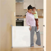 Dreambaby - Indoor/ Outdoor Retractable Mesh Baby Gate Image 2