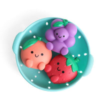 Itzy Ritzy - Itzy Splash Pals™ Bath + Water Toy Image 1