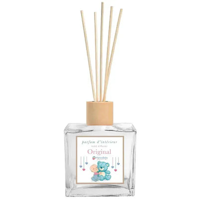 Reed diffuser by Macrobaby, 6.7 oz, featuring a cute bear and baby design on the label, with five reed sticks.