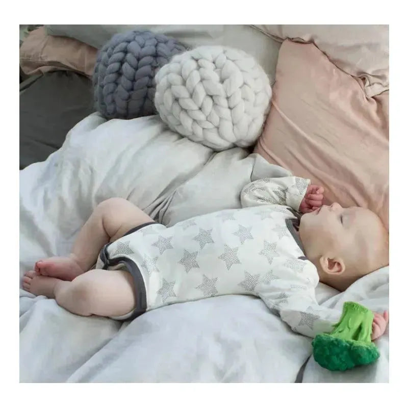 Oli & Carol - Chewable Toy, Brucy The Broccoli Image 2