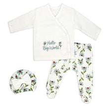 Rose Textiles - 3Pk Baby Girl Quilted Take Me Home Set, Hello Big World Image 1