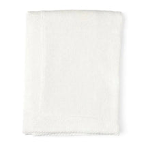 Rose Textiles - White Knit Blanket With Border Image 2