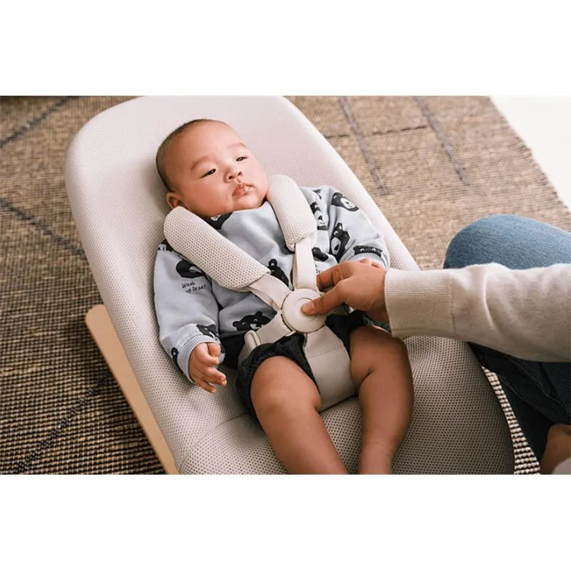 Stokke - Yoga™ Baby Bouncer Light Sand Image 7