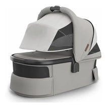 Uppababy - Bassinet V3, Savannah (Pearl Gray Jacquard/Carbon Frame) Image 2