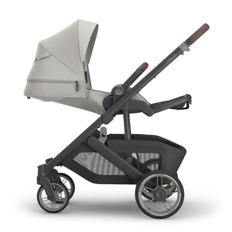 Uppababy - Cruz V3 Stroller Savannah (Pearl Gray Jacquard/Carbon Frame/Chestnut Leather) Image 6