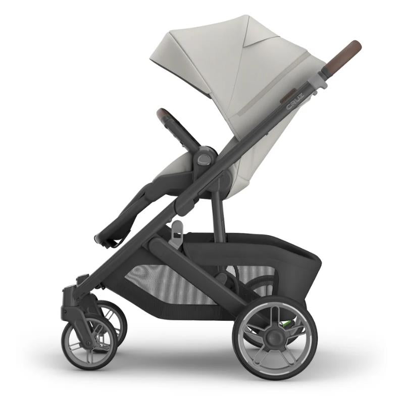 Uppababy - Cruz V3 Stroller Savannah (Pearl Gray Jacquard/Carbon Frame/Chestnut Leather) Image 7