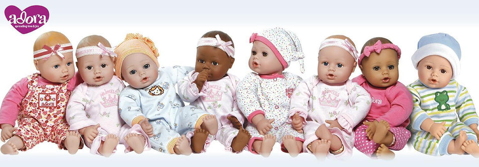 Kit Brinquedo Jogo Da Moda Boneca Com Roupas E Acessórios Fashion 9 Pçs em  Promoção na Americanas