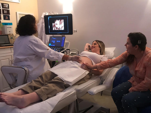 Woman getting an 3d ultrasound done 