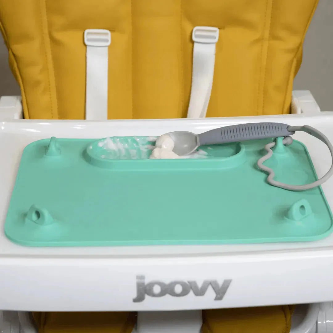 Utensílios para comer para bebês ocupados