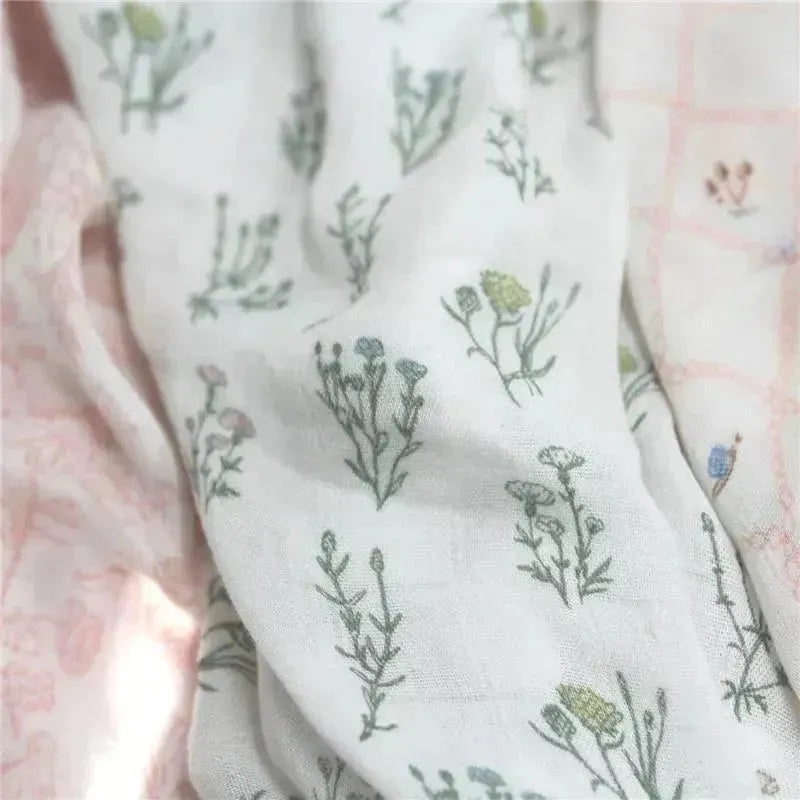 Aden + Anais - 3-Pack Swaddles - Silky Soft French, Floral  Image 3