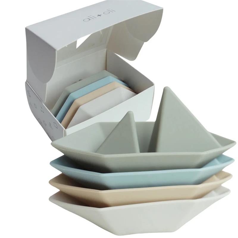 Ali + Oli - (4-Pc) Mini-Boat Bath Toy Set Image 6