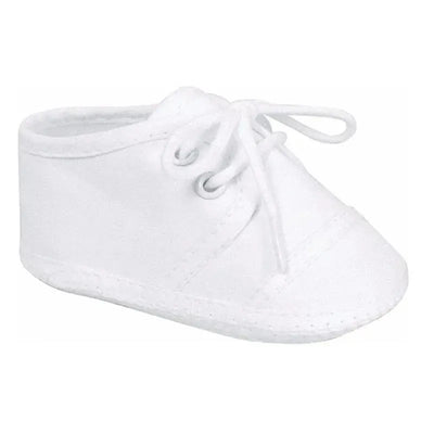 White broadcloth Oxford crib shoe for boys, featuring laces and a soft, comfortable design.