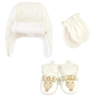 Trapper hat, mittens, and booties set for babies, featuring a giraffe design in soft, cream-colored fleece.