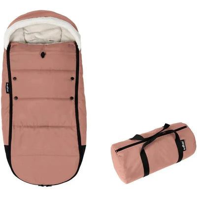 Babyzen Yoyo Footmuff in Ginger color, featuring a cozy design with a soft lining, alongside a compact storage bag.