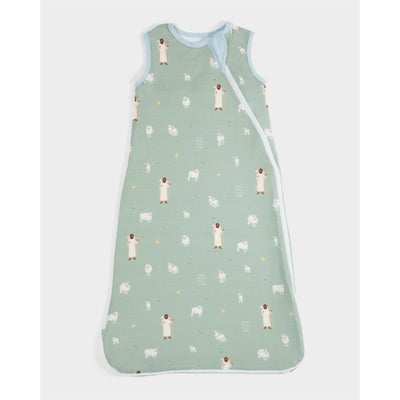 Sleep sack in soft green fabric with illustrated sheep and shepherds, designed for babies 6 to 12 months, 0.5 Tog.