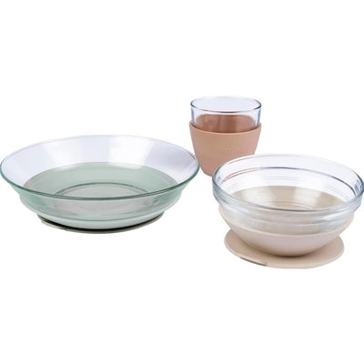 Three-piece glass meal set featuring suction pads, including a large bowl, medium bowl, and cup with a silicone sleeve.