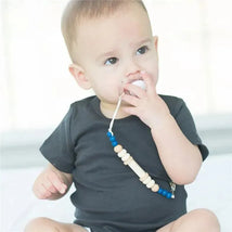 Bella Tunno Nacy Pacifier Clip Image 2