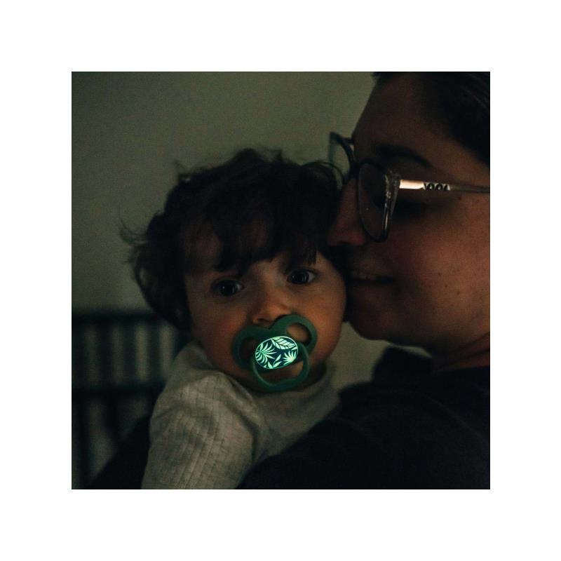 Dr. Brown’s Advantage Pacifiers, Stage 2, Glow In The Dark, Blue, 2-Pack Image 5
