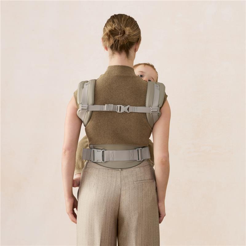 Ergobaby Omni Classic Baby Carrier for Newborn to Toddlers, Soft Olive Image 10