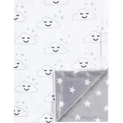Reversible plush mink blanket featuring gray clouds and star patterns, soft to the touch, ideal for infants.