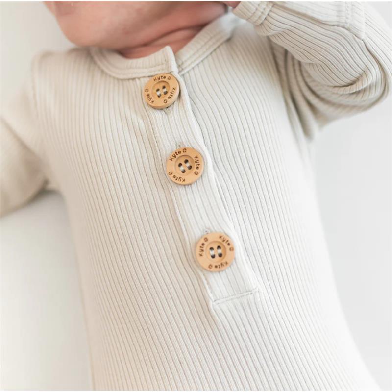 Kyte Baby - Ribbed Knotted Gown With Hat Set In Oat Image 3