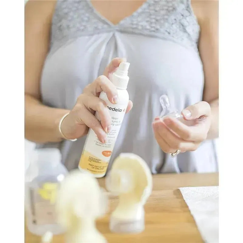 Medela - Quick Clean Breast Pump & Accessory Sanitizer Image 3