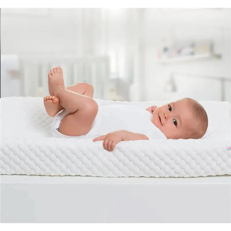 Munchkin Secure Grip Changing Pad Image 11