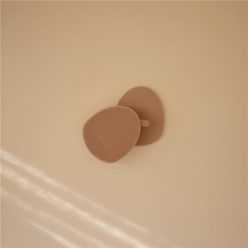 Mushie Silicone Baby Bath Cradle Cap Brush 2 Pack - Natural & Cambridge Blue Image 2
