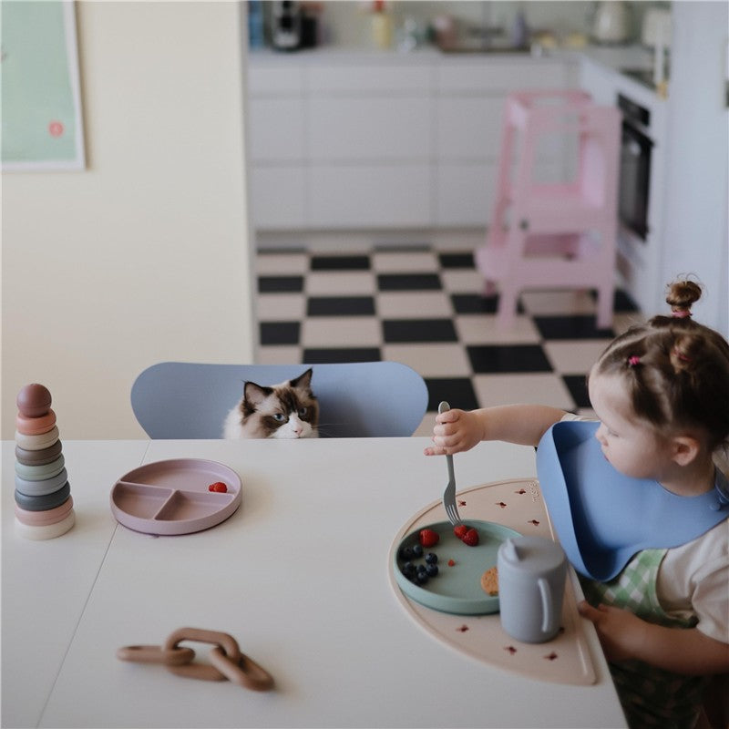 Mushie Classic Silicone Suction Plate - Cambridge Blue Image 3