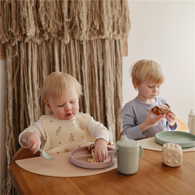 Mushie Classic Silicone Suction Plate - Cambridge Blue Image 4