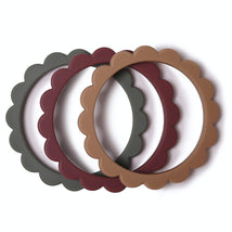 Mushie 3-Pack Flower Teething Bracelets - Dried Thyme/Berry/Natural Image 2