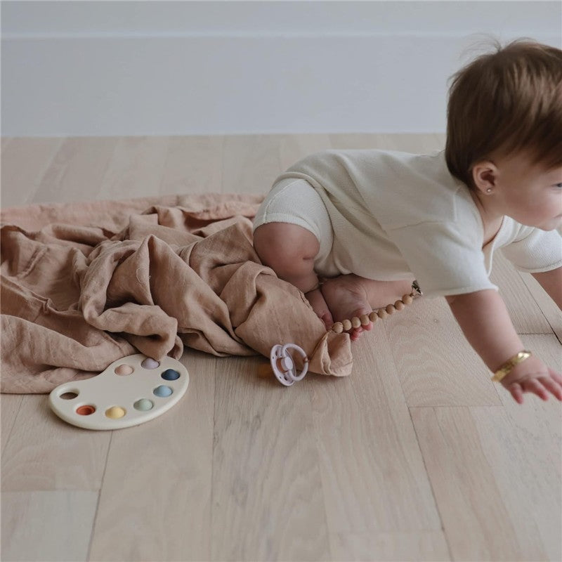 Mushie Muslin Swaddle Blanket - Blush Image 4