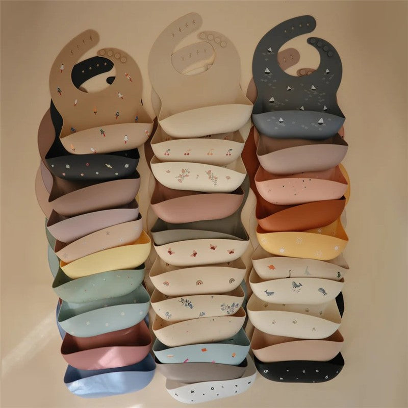 Mushie Silicone Baby Bib - Stars Image 3
