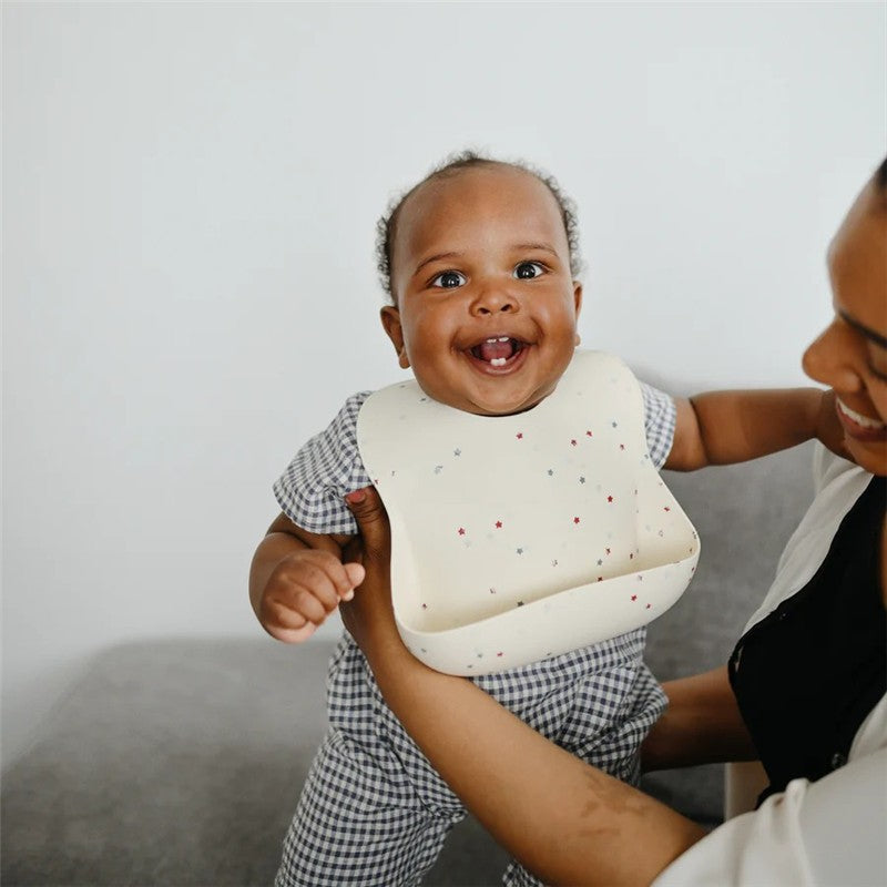 Mushie Silicone Baby Bib - Stars Image 4