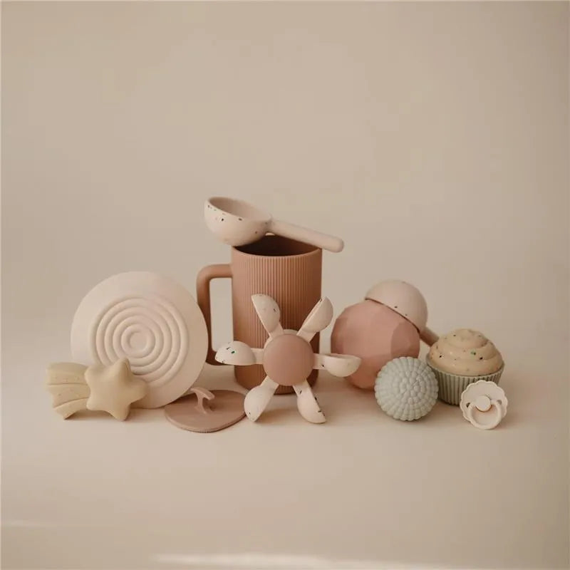 Mushie - Silicone Drain Stopper 2-Pk, Dried Thyme/Shifting Sand Image 4