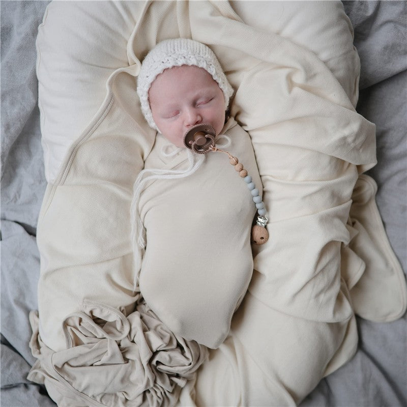 Mushie Eva Pacifier Clip - Stone Image 4