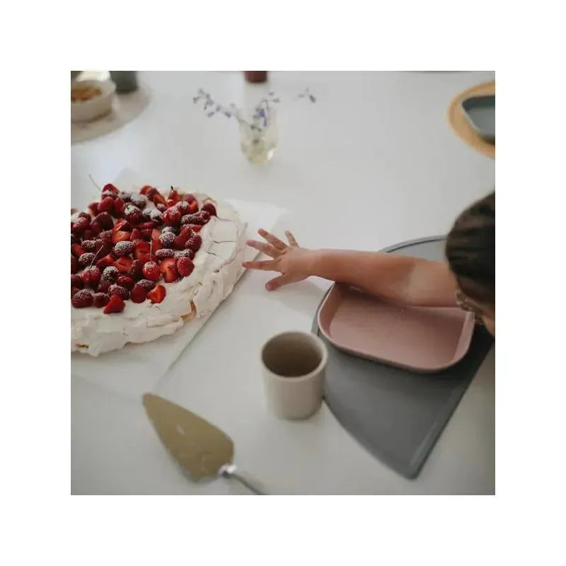 Mushie - Square Dinnerware Baby Plates- Set Of 2 - Blush Image 3