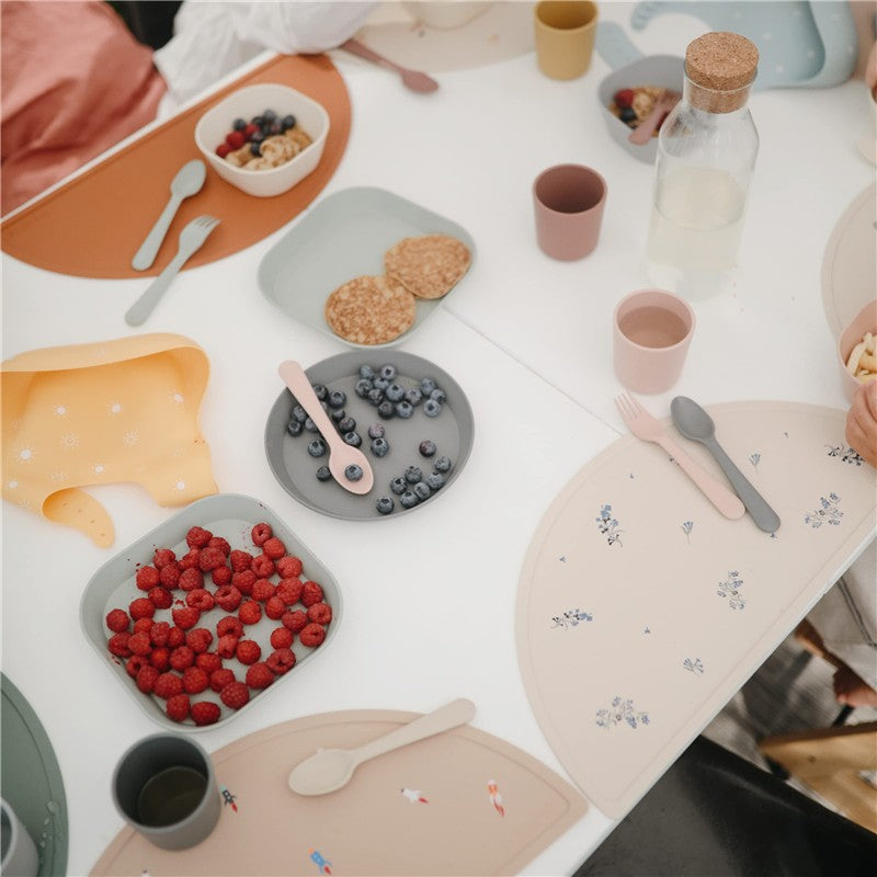 Mushie Silicone Square Plate Dinnerware Set - Cloud Image 6