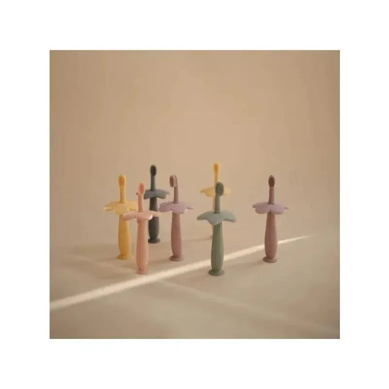Mushie Star Training Toothbrush - Soft Lilac Image 4