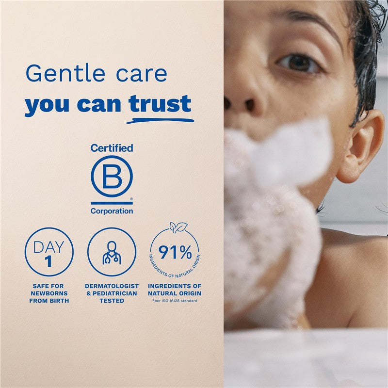 Mustela Multi-Sensory Bubble Bath packaging, highlighting gentle care, safety for newborns, and natural ingredients.
