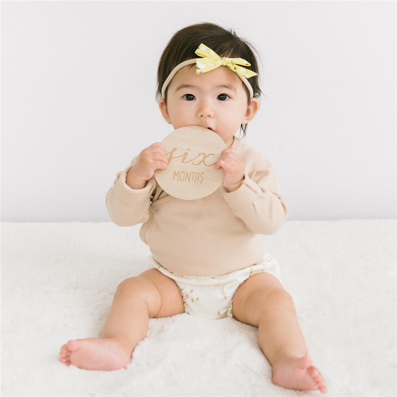 Pearhead Wooden Reversible Milestone Photo Prop Image 7