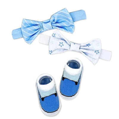 3-piece socks and bowties set featuring light blue colors and star patterns, ideal for stylish baby outfits.