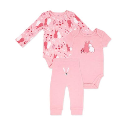 Three-piece girl’s clothing set featuring a long-sleeve bodysuit with bunny patterns, short-sleeve bodysuit, and pink pants.