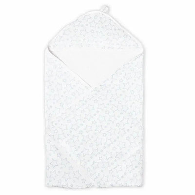 Hooded towel in blue and white with star patterns, designed for children, featuring a soft muslin lining.