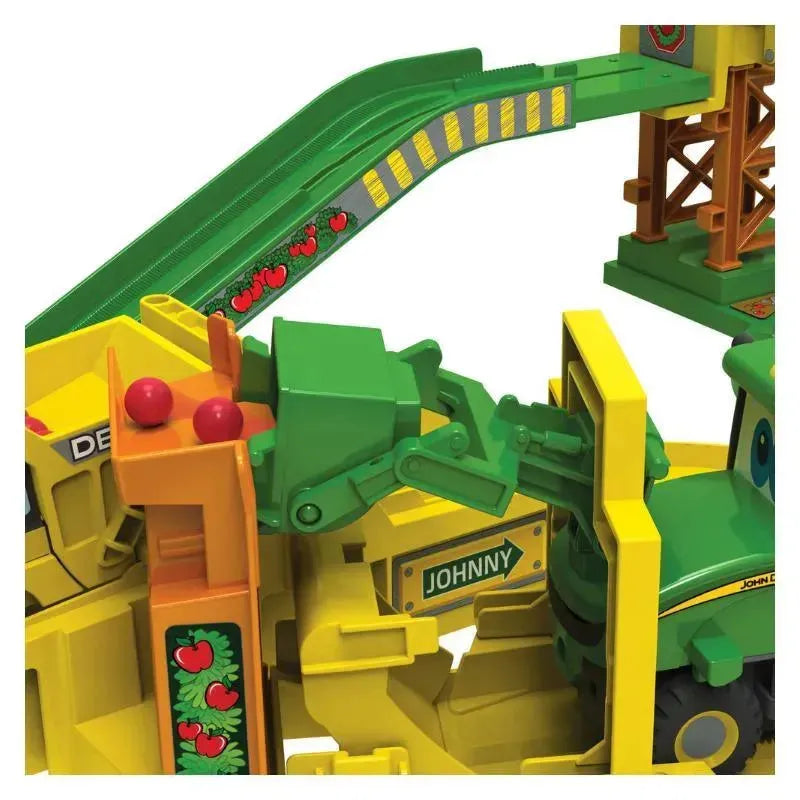 Tomy - Big Loader Johnny Tractor Image 7