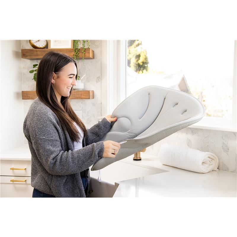 Ubbi - Stingray Sink Bather for Baby, Soft Baby Bath Cushion Image 7