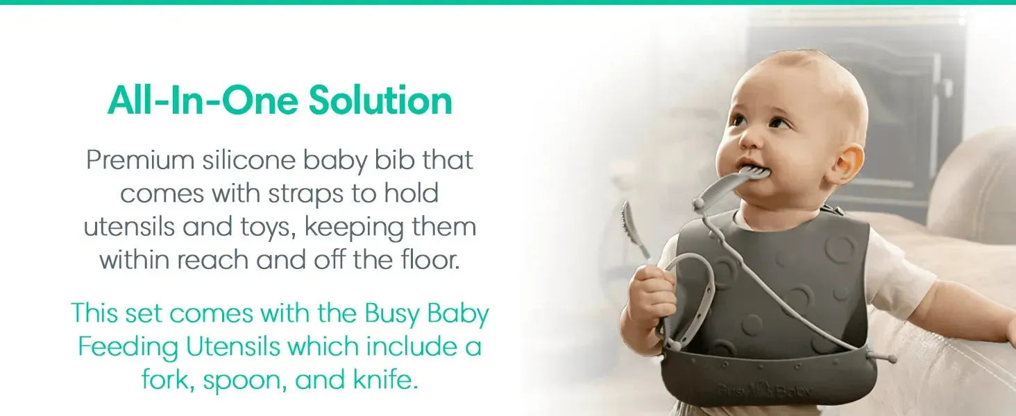 Conjunto de babador e utensílio para bebê ocupado