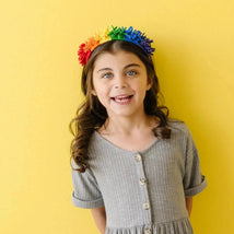 FRINGE HARD HEADBAND: arco-íris primário