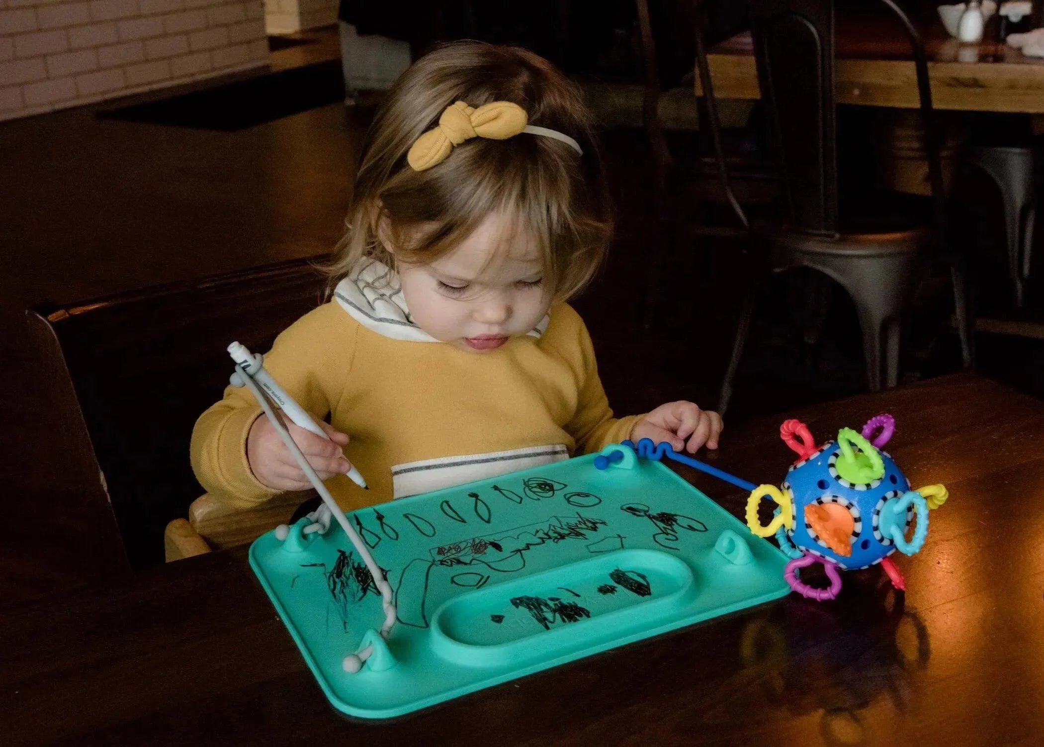 Jogo americano de silicone para bebês ocupados